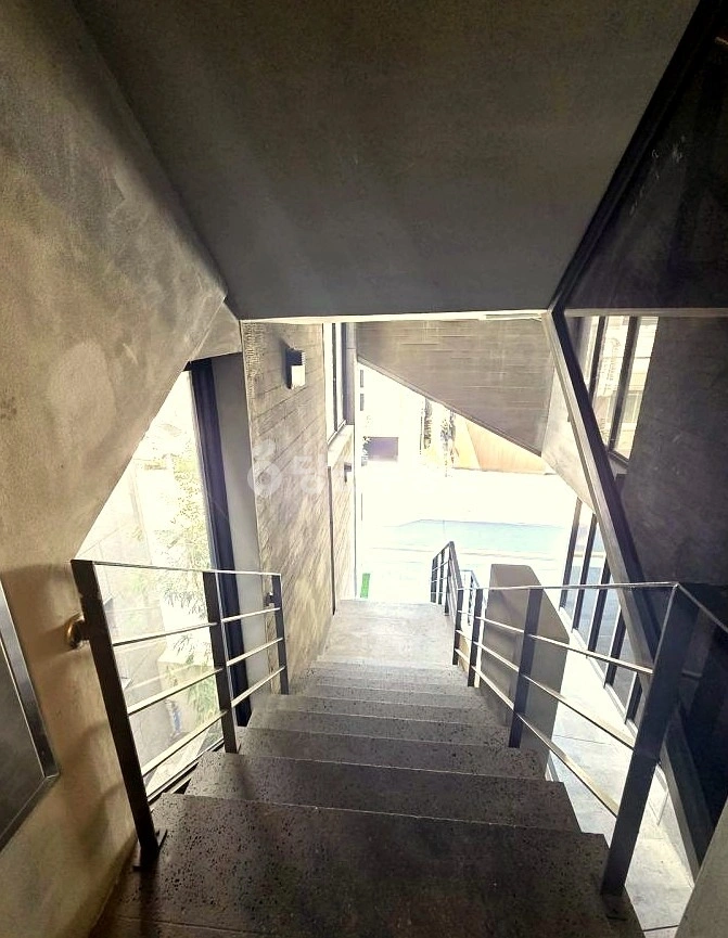 서울특별시 강남구 논현동 사무실 사진 1