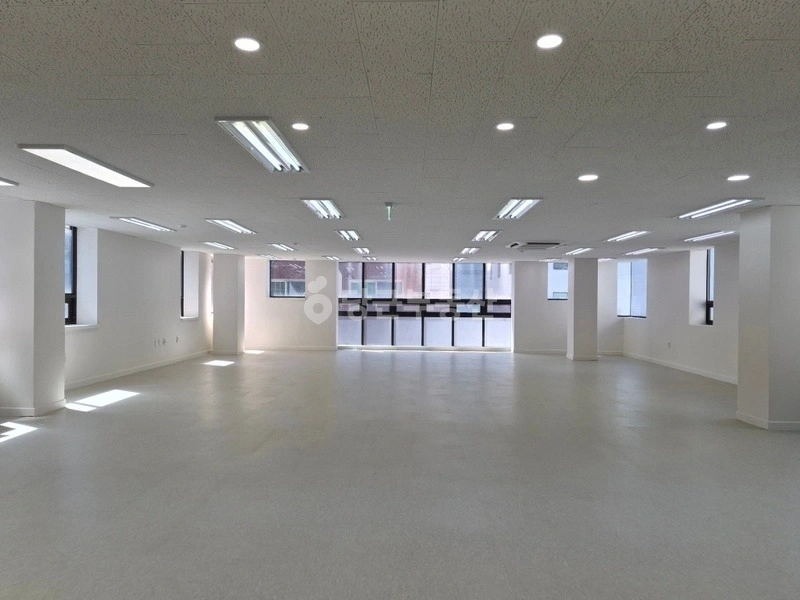 서울특별시 강남구 논현동 사무실 사진 1