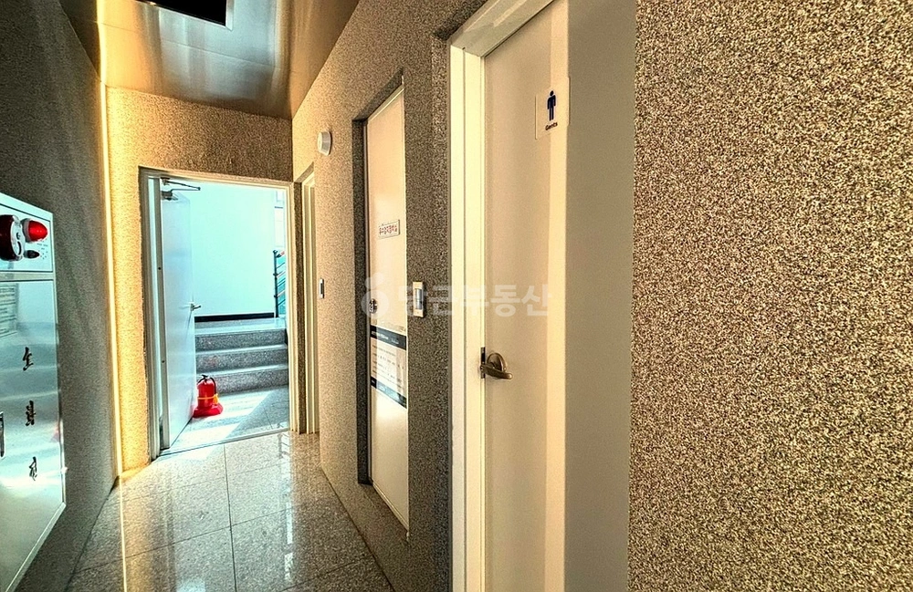 서울특별시 강남구 논현동 사무실 사진 1