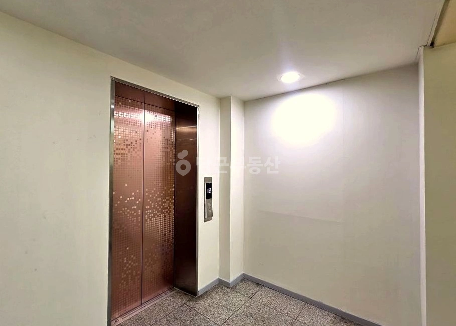 서울특별시 강남구 논현동 사무실 사진 1