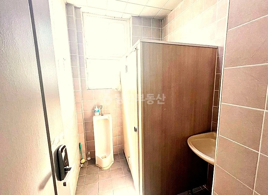 서울특별시 강남구 신사동 사무실 사진 1