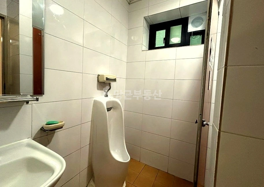 서울특별시 강남구 논현동 사무실 사진 1
