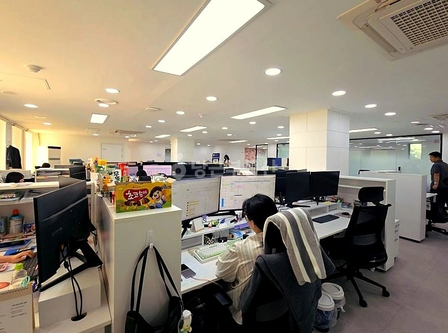 서울특별시 강남구 논현동 사무실 사진 1