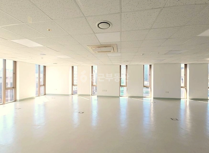 서울특별시 강남구 논현동 사무실 사진 1