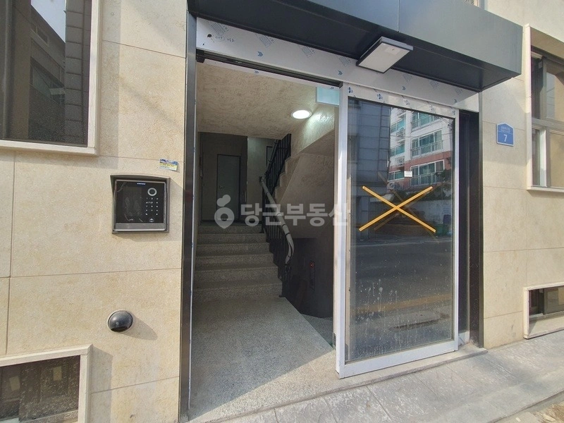 서울특별시 강동구 암사동 원룸 사진 1