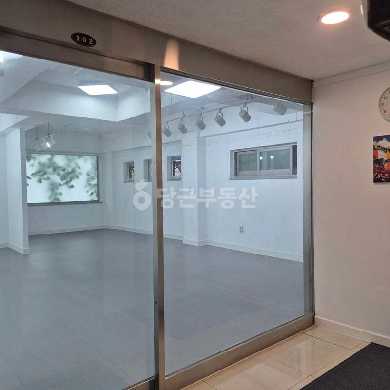 서울특별시 강남구 논현동 사무실 사진 1