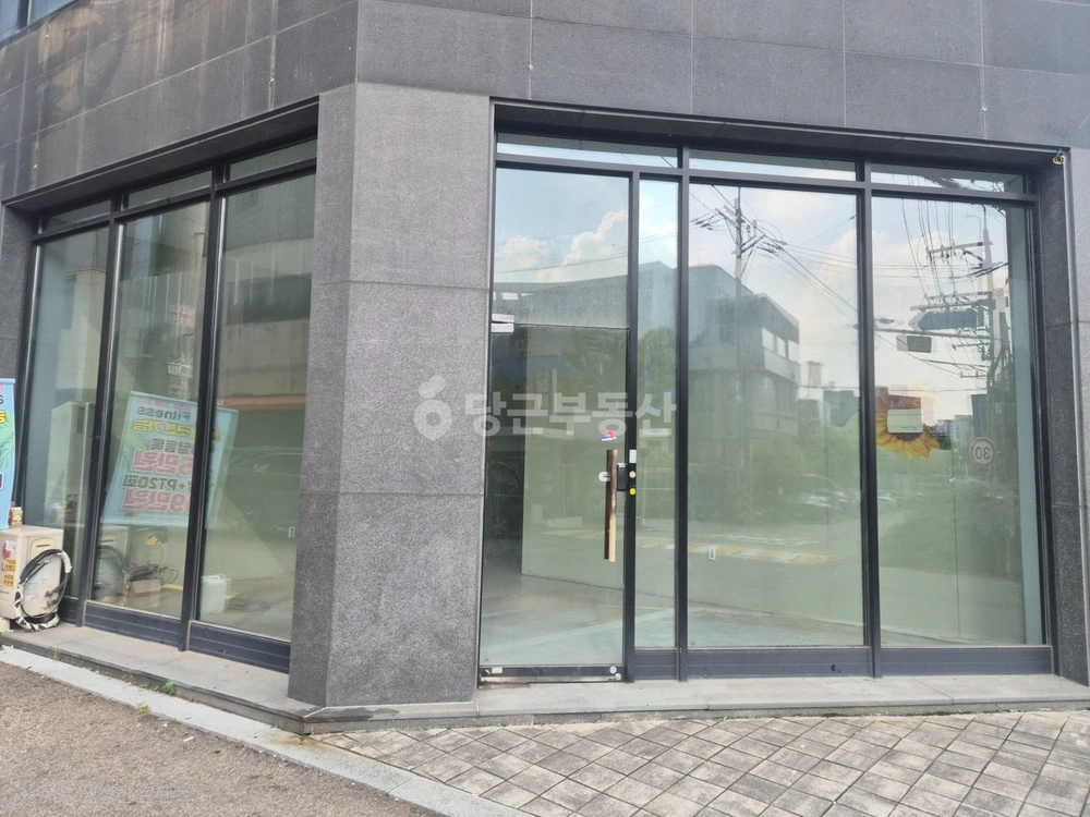 경기도 수원시 영통구 매탄동 상가 사진 1
