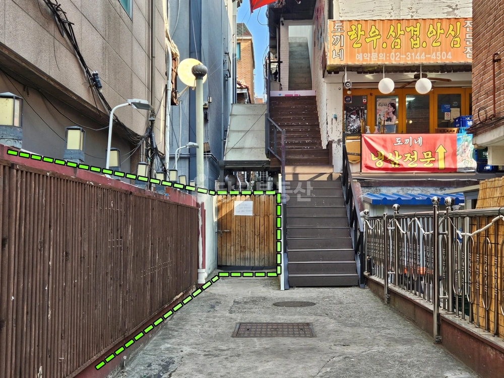 서울특별시 마포구 서교동 상가 사진 1