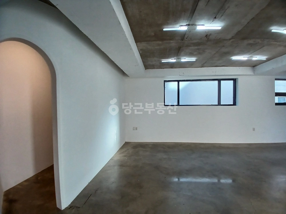 서울특별시 마포구 서교동 상가 사진 1