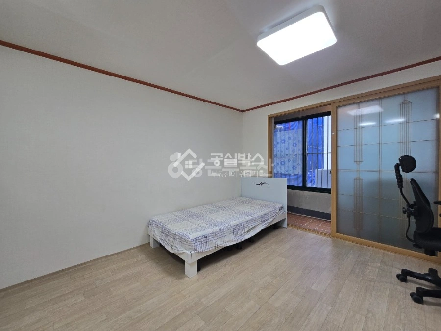 대전광역시 유성구 신성동 원룸 사진 1