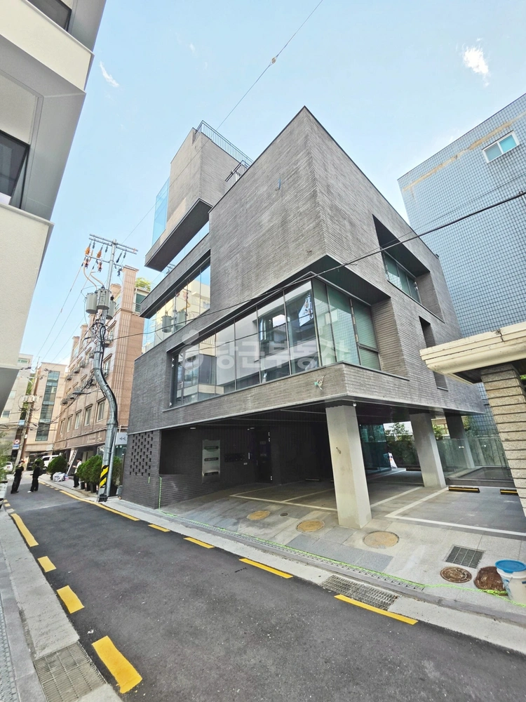 서울특별시 강남구 신사동 사무실 사진 1