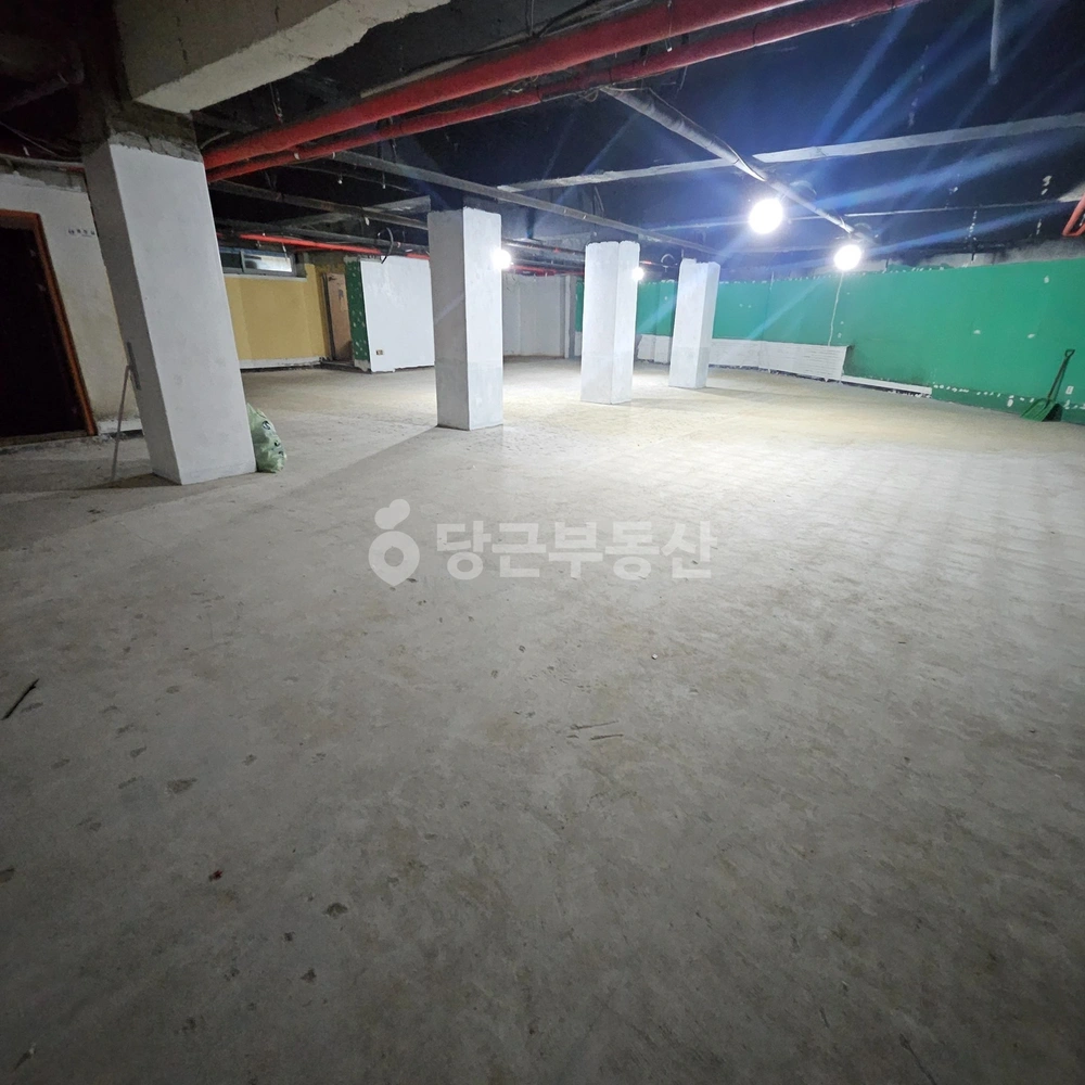 경기도 성남시 중원구 성남동 상가 사진 1