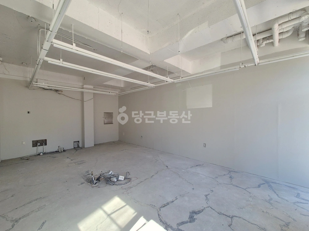 대전광역시 서구 갈마동 상가 사진 1