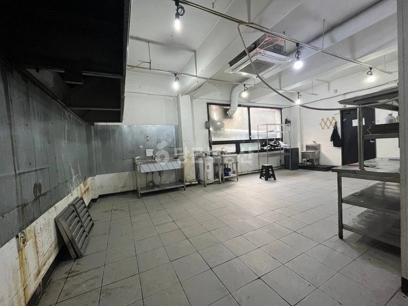 서울특별시 강남구 역삼동 상가 사진 1