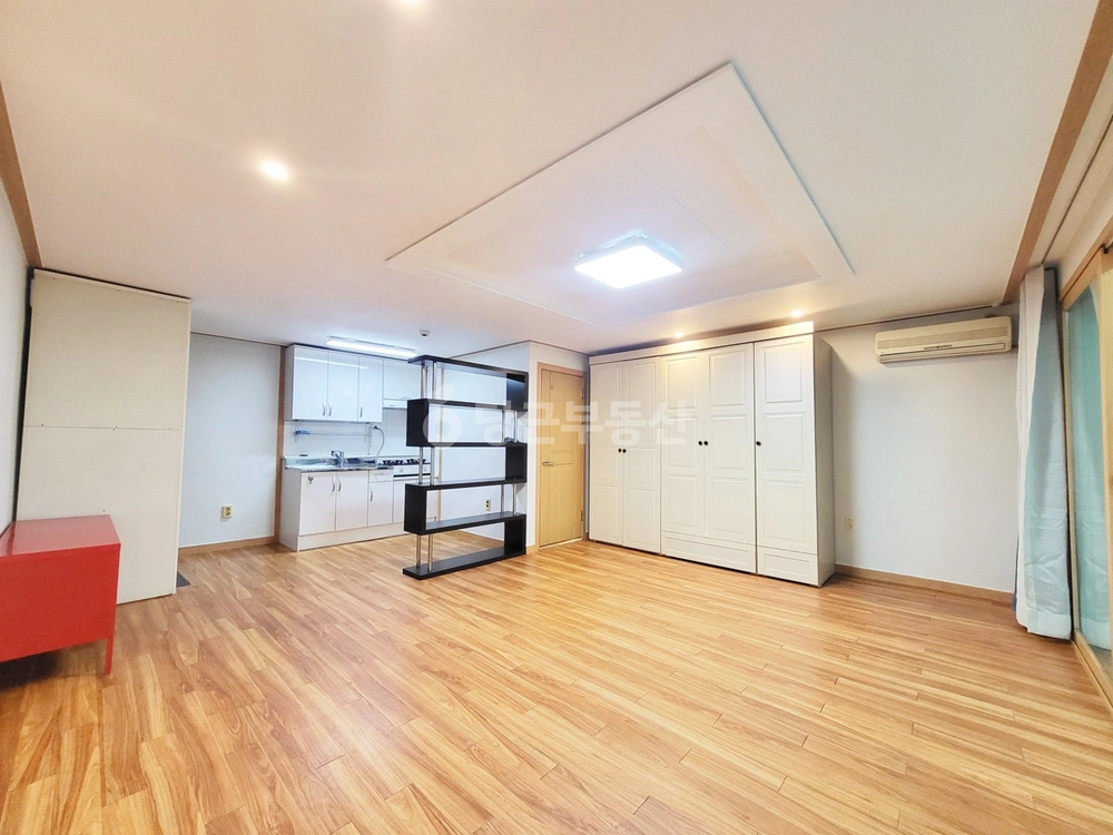 서울특별시 강남구 논현동 원룸 사진 1
