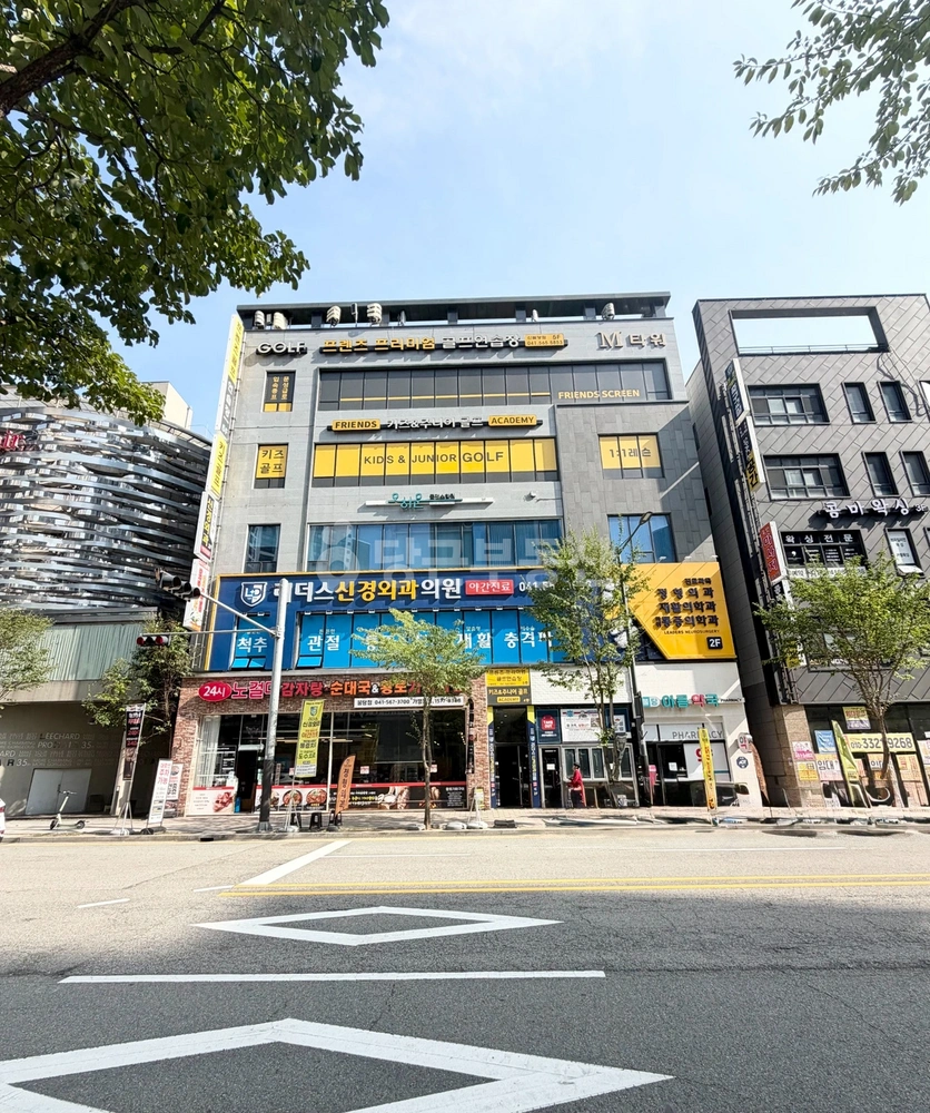 충청남도 천안시 서북구 불당동 상가 사진 1