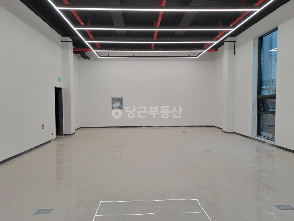 대전광역시 서구 탄방동 상가 사진 1