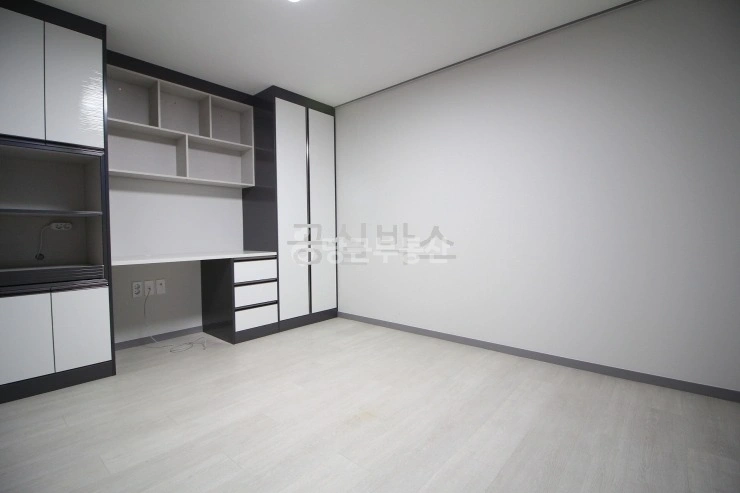 대전광역시 유성구 봉명동 원룸 사진 1
