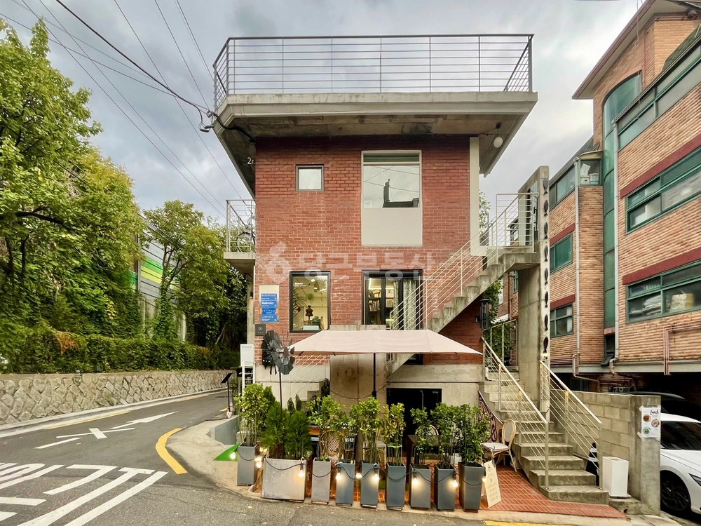 서울특별시 마포구 연남동 상가 사진 1