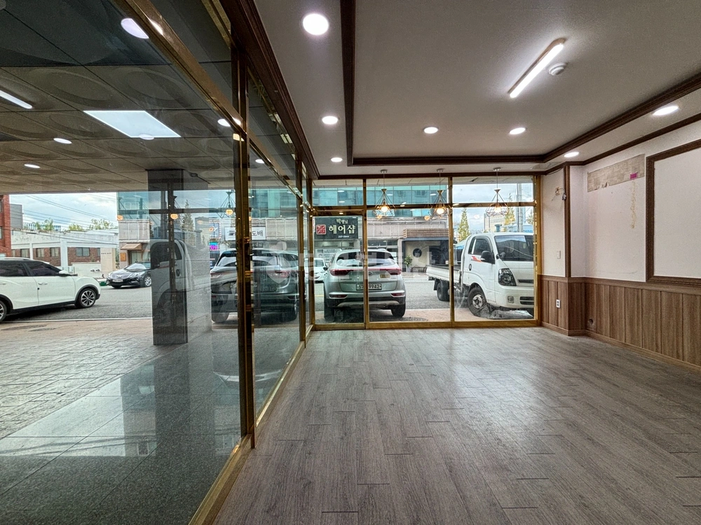 경기도 수원시 영통구 망포동 상가 사진 1