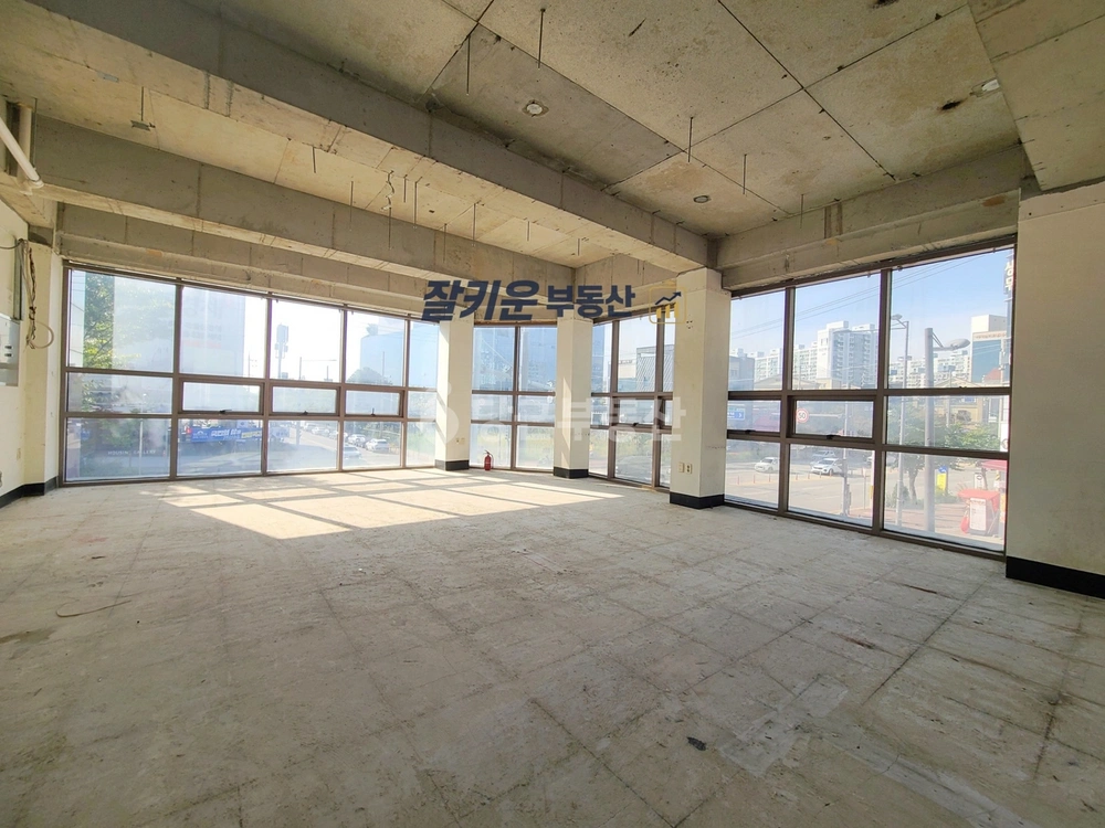 전남광주통합특별시 서구 마륵동 상가 사진 1