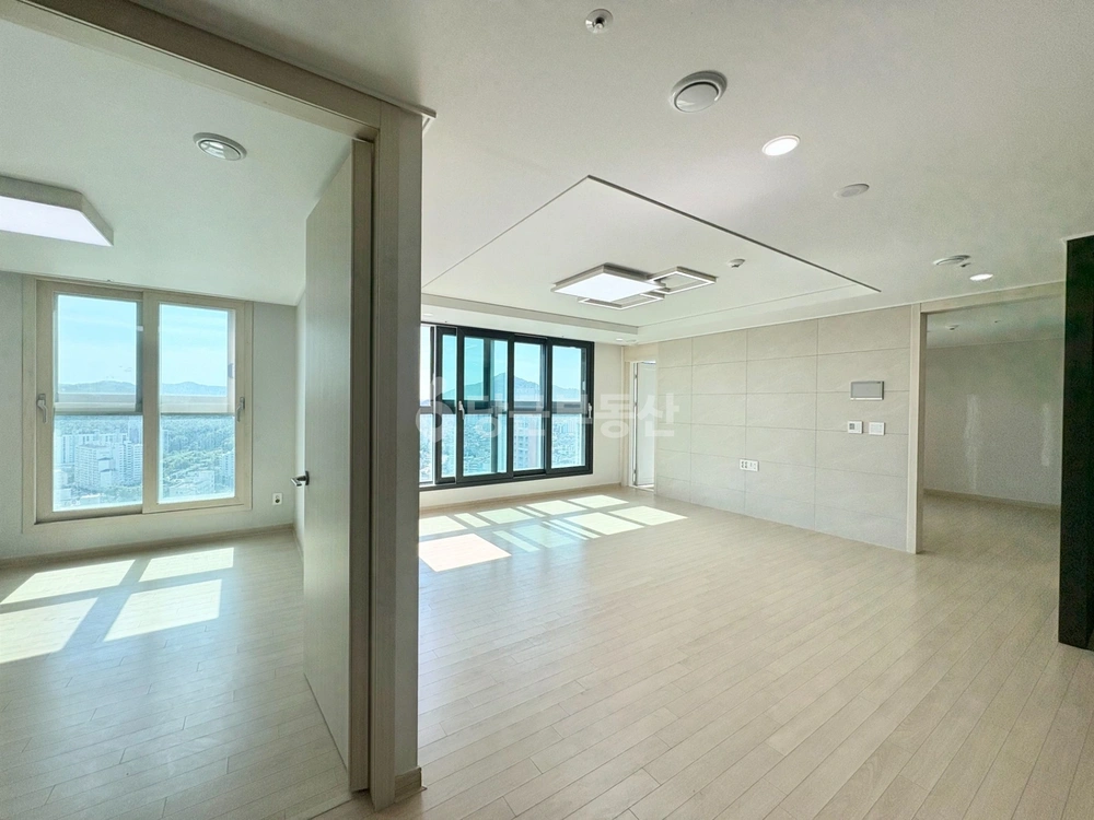 전남광주통합특별시 남구 백운동 아파트 사진 1