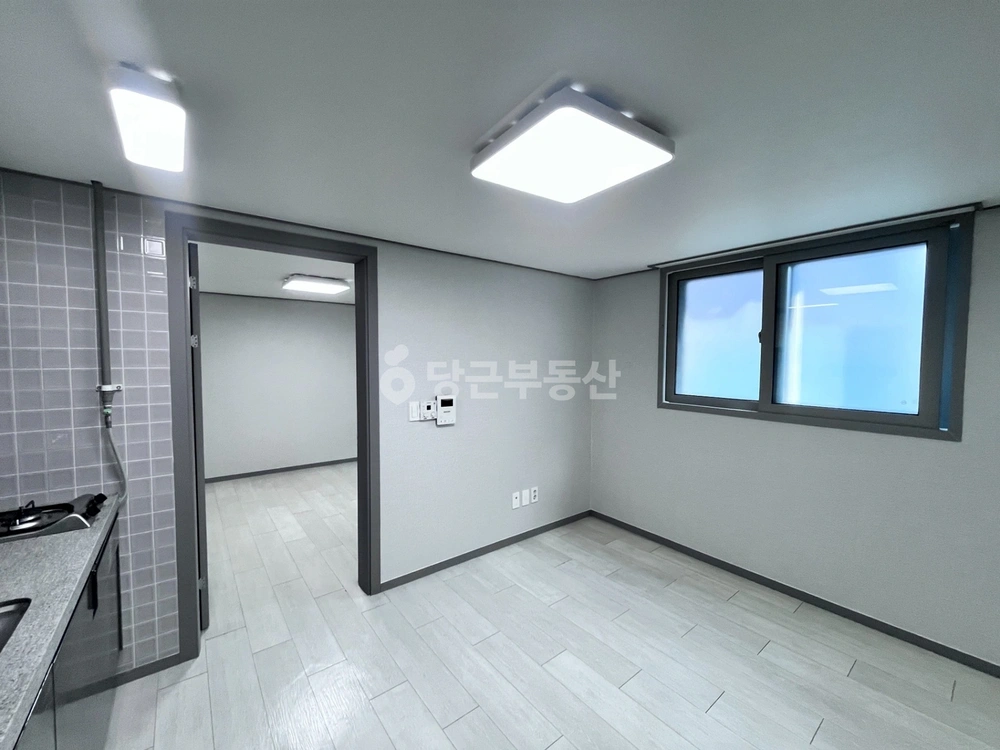 대전광역시 유성구 봉명동 원룸 사진 1