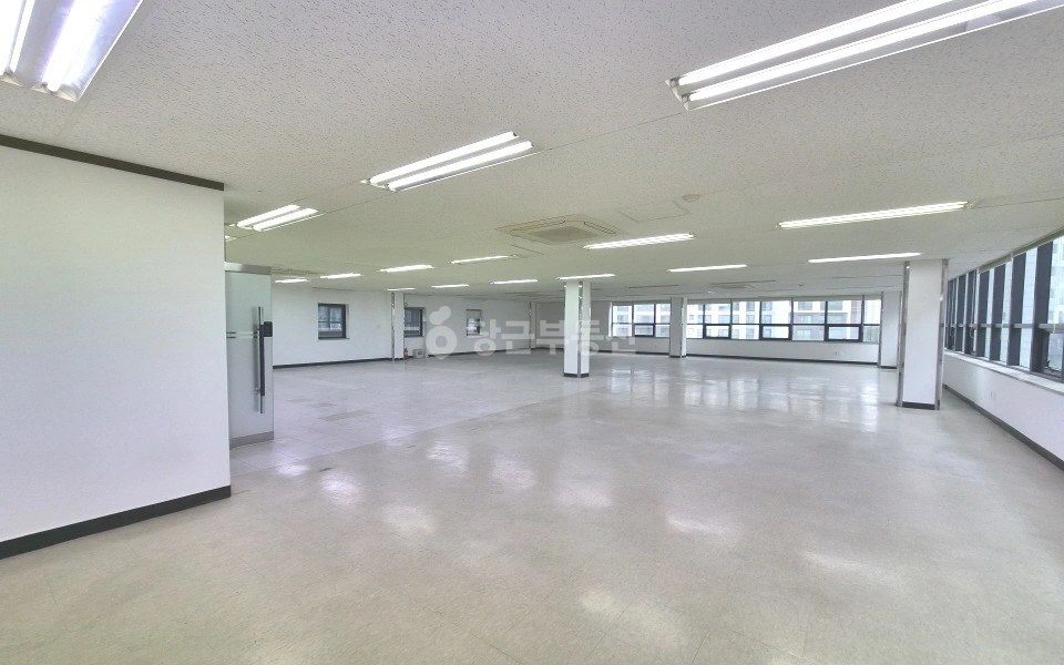 서울특별시 강남구 역삼동 사무실 사진 1