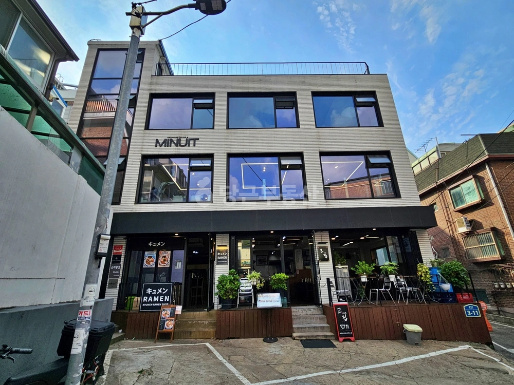서울특별시 마포구 서교동 상가 사진 1