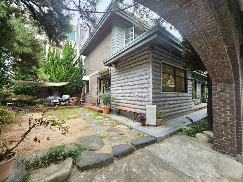 전남광주통합특별시 동구 동명동 상가 사진 1