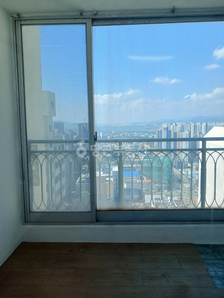 부산광역시 사하구 장림동 아파트 사진 1