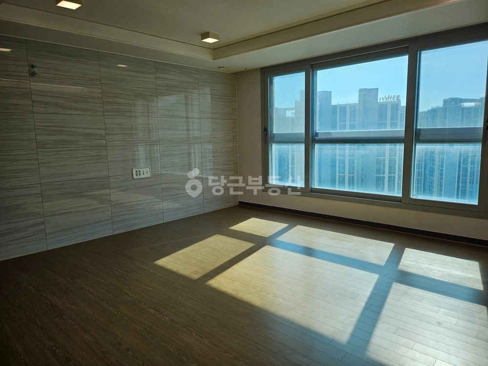 인천광역시 연수구 송도동 아파트 사진 1