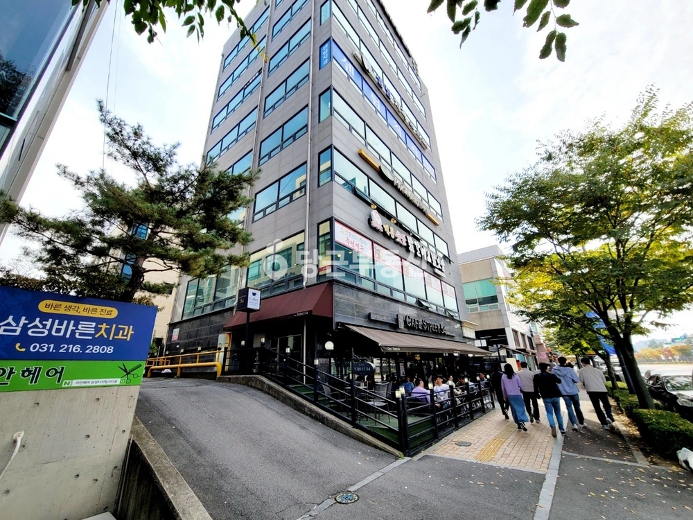 경기도 수원시 영통구 매탄동 상가 사진 1