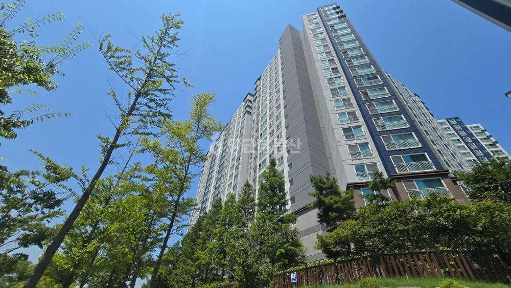 부산광역시 강서구 명지동 아파트 사진 1