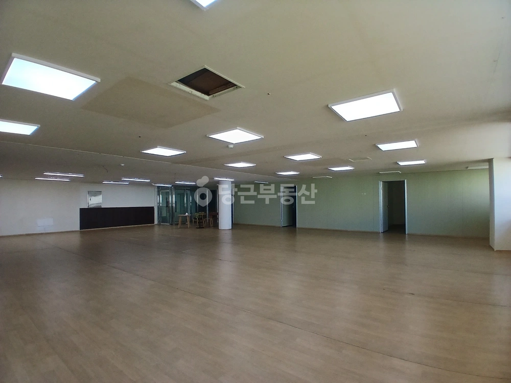 대전광역시 서구 월평동 상가 사진 1