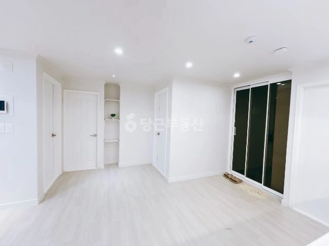 부산광역시 중구 영주동 아파트 사진 1