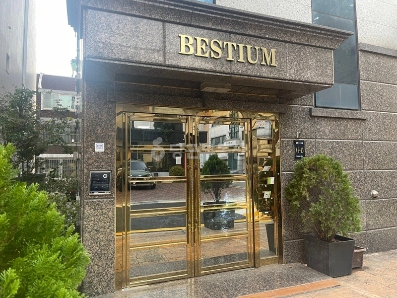 서울특별시 강남구 논현동 원룸 사진 1