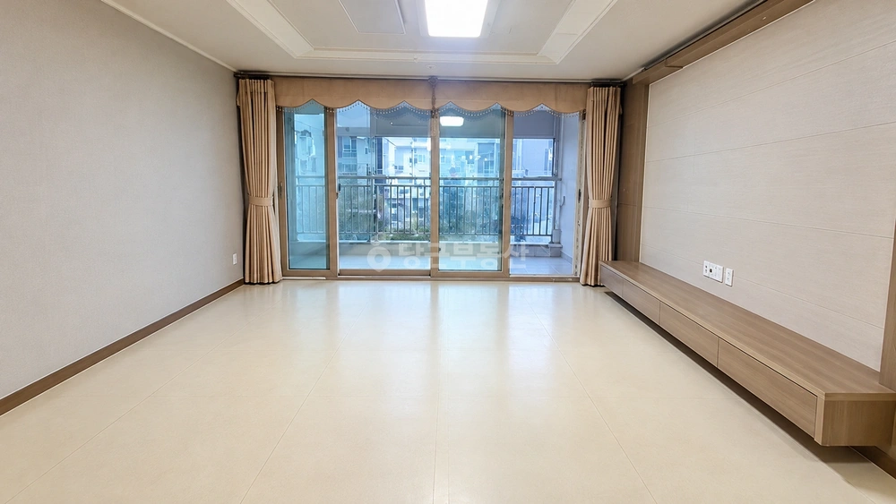 부산광역시 남구 대연동 아파트 사진 1