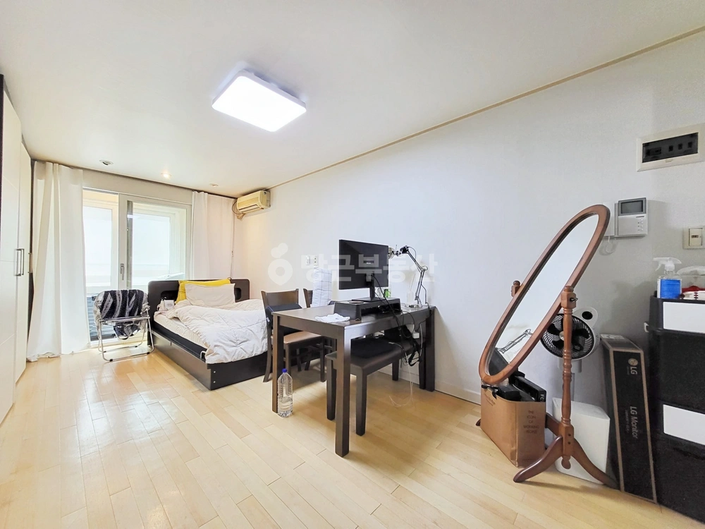 서울특별시 강남구 역삼동 원룸 사진 1