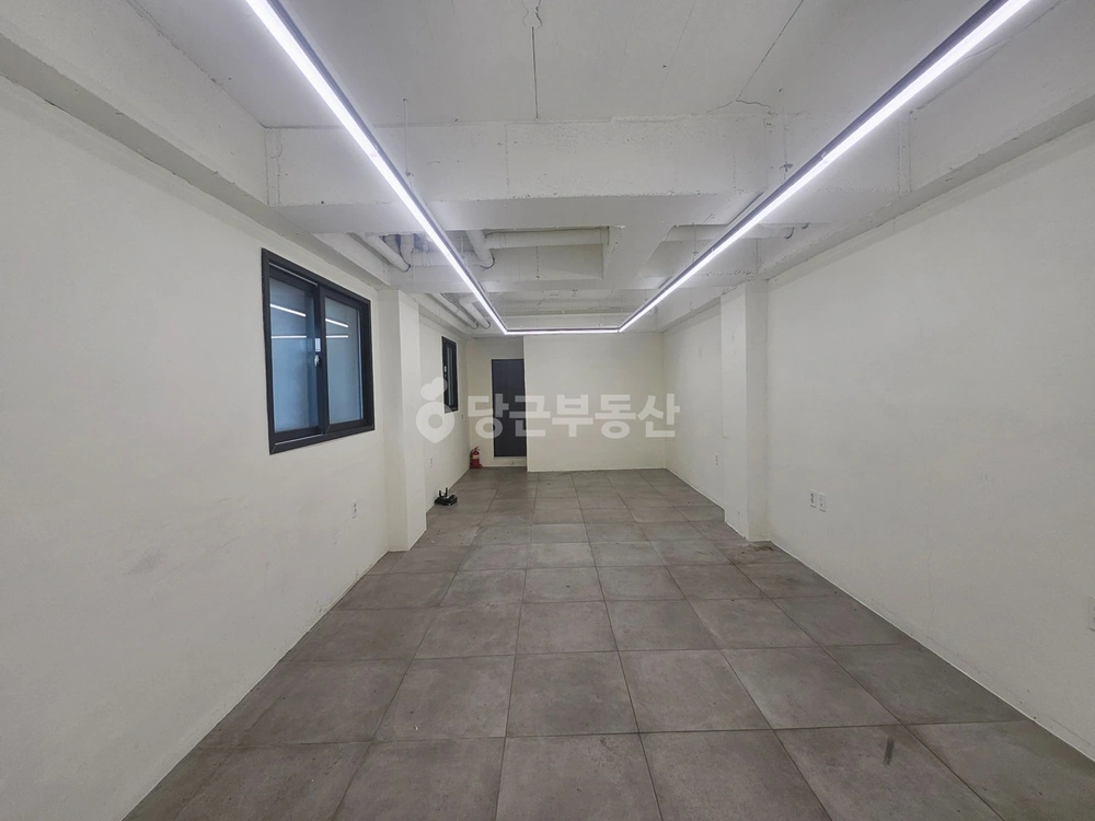 대전광역시 서구 괴정동 상가 사진 1