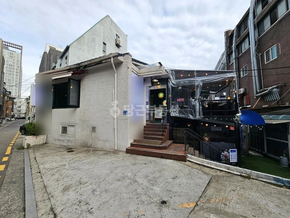 서울특별시 마포구 서교동 상가 사진 1