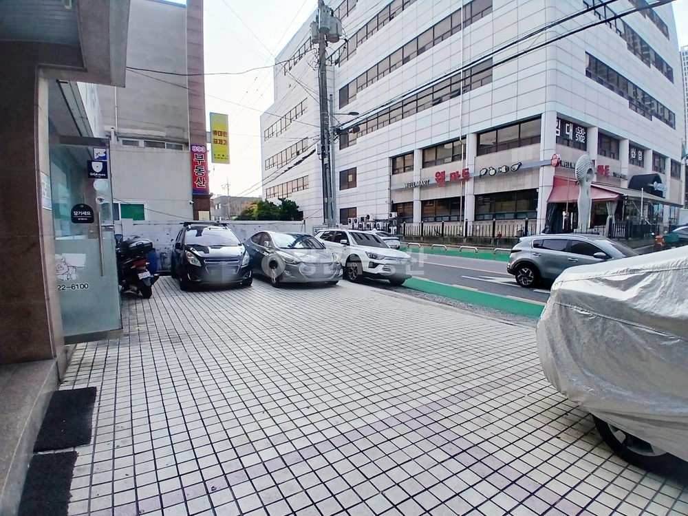 대전광역시 서구 괴정동 상가 사진 1