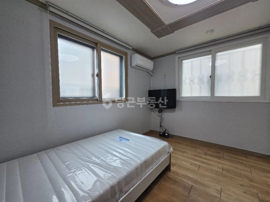 대전광역시 유성구 신성동 원룸 사진 1