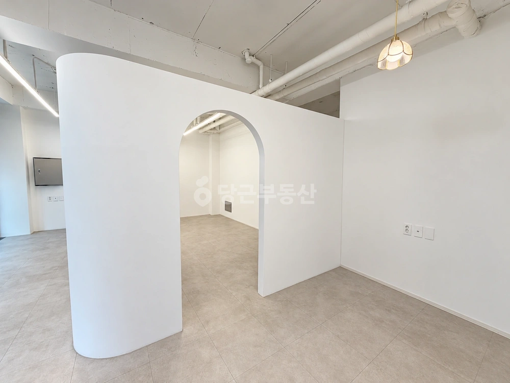 대전광역시 서구 갈마동 상가 사진 1