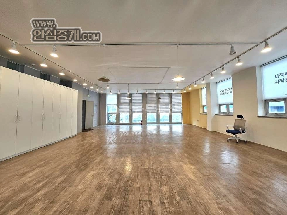 전북특별자치도 전주시 덕진구 금암동 상가 사진 1