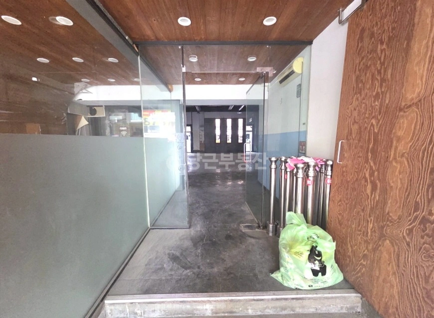 대전광역시 서구 탄방동 상가 사진 1