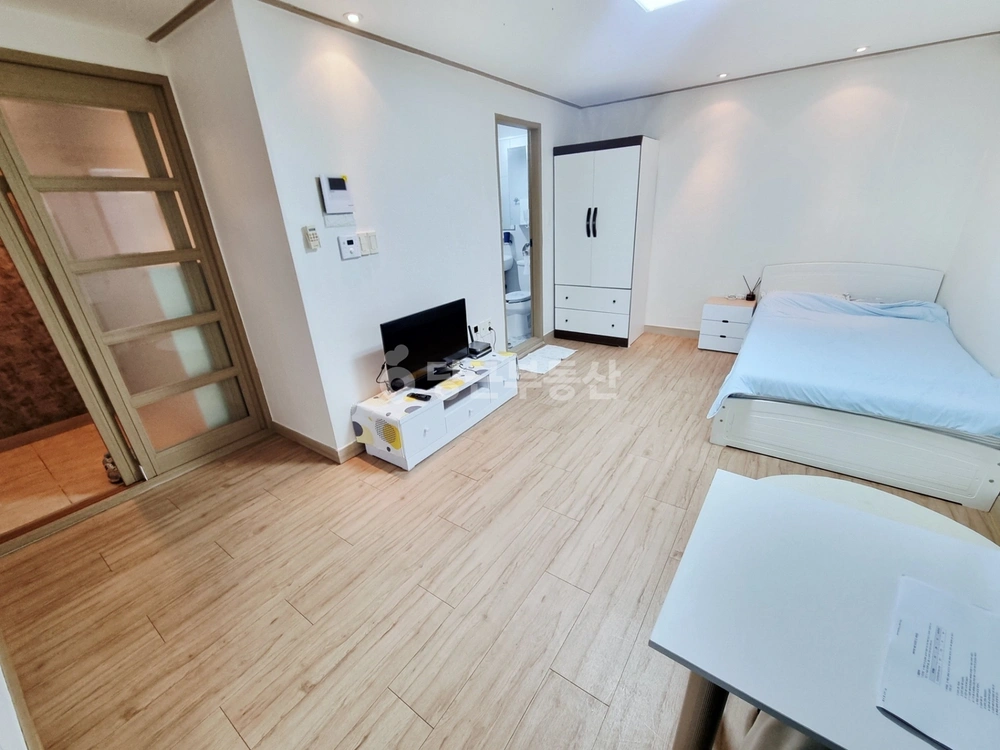 부산광역시 연제구 거제동 오피스텔 사진 1