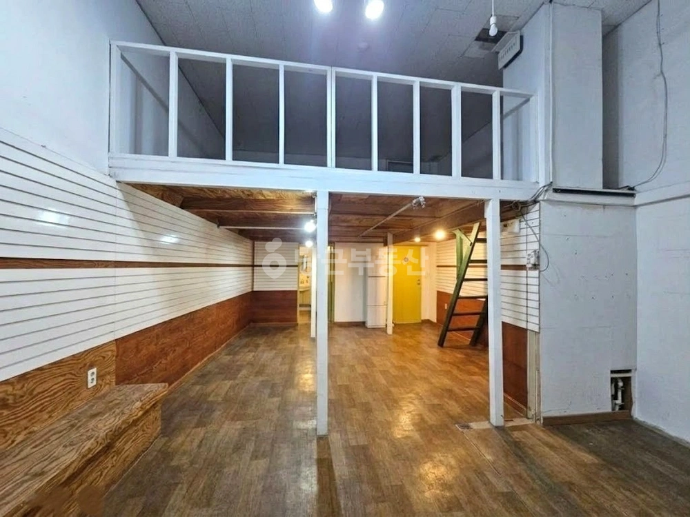 서울특별시 마포구 동교동 상가 사진 1