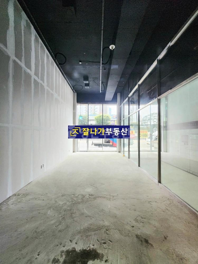 경기도 고양시 일산서구 탄현동 상가 사진 1