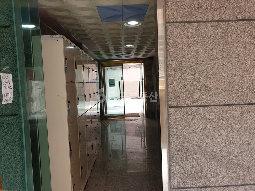 부산광역시 중구 영주동 원룸 사진 1